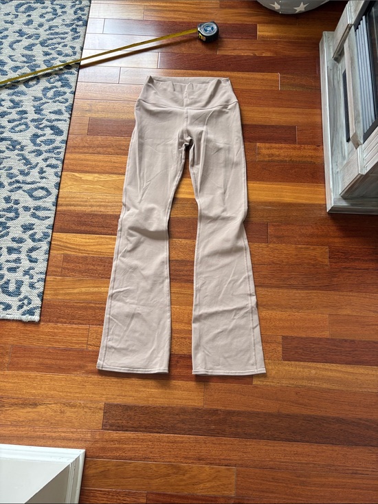 ALO Yoga Pants - ALO Yoga Beige Flare Leggings